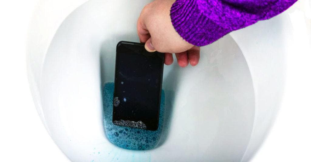 Que Faut Il Faire Lorsque Votre T L Phone Tombe L Eau