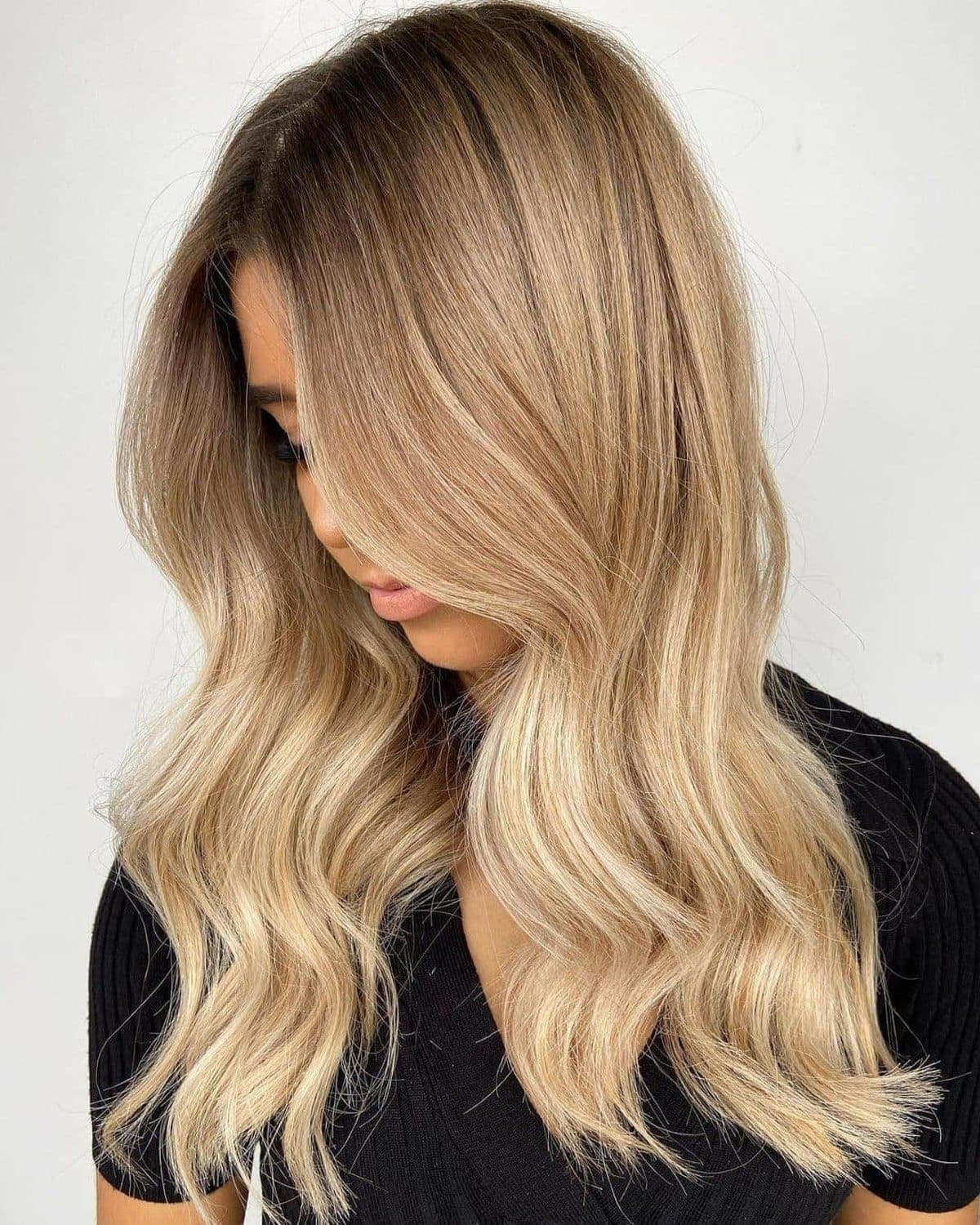 Cheveux longs blonds dégradés