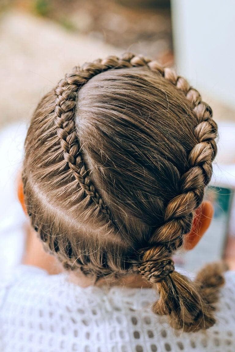 Coiffure tressée pour les filles