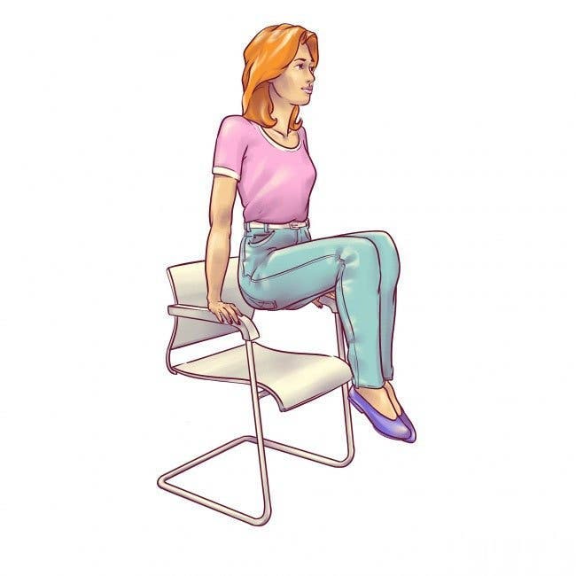 6 exercices pour un ventre plat à faire assis sur une chaise