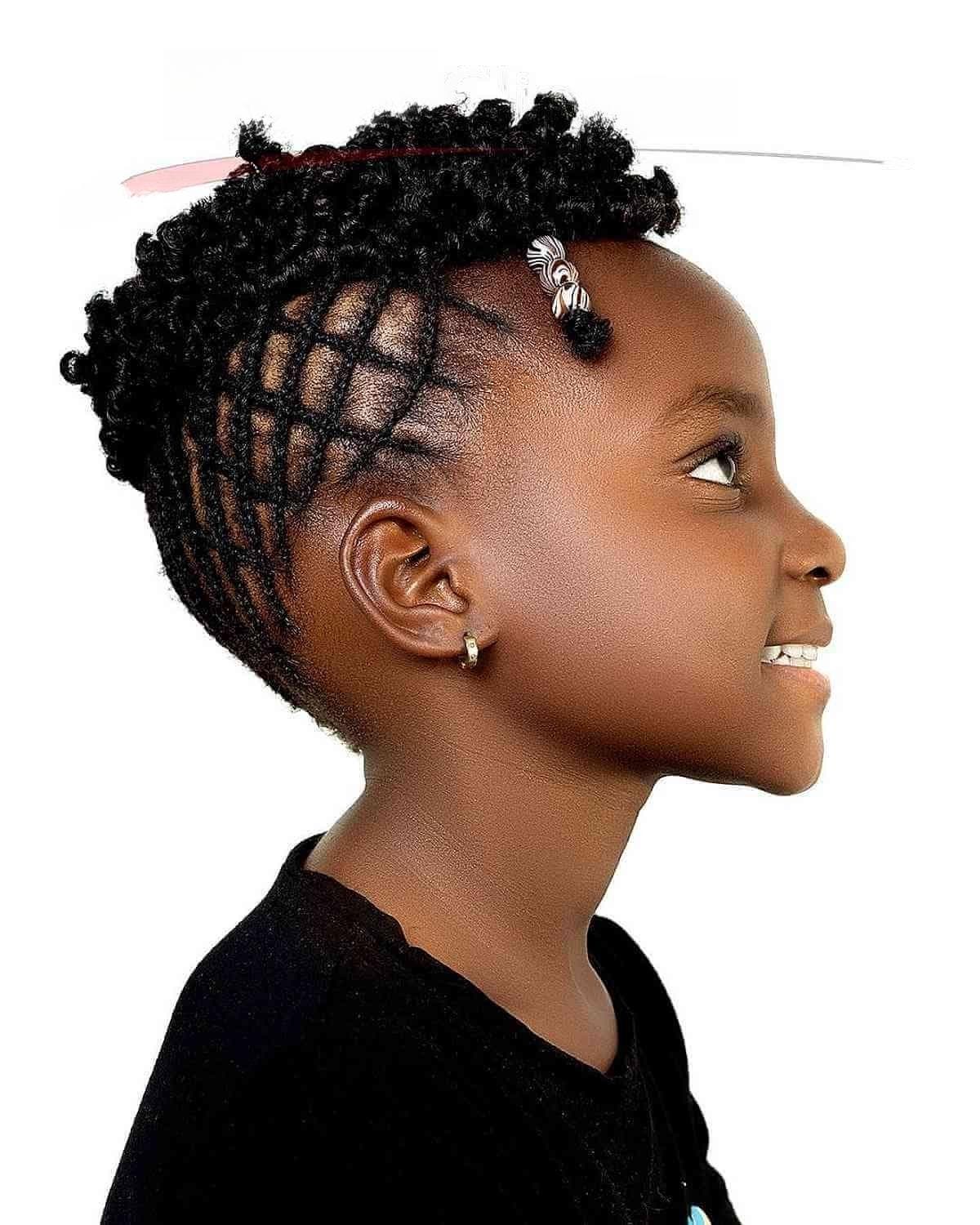 Coiffure pour filles avec cornrows