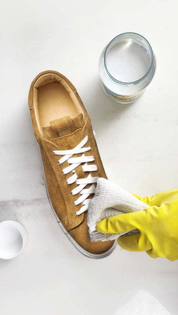 how-to-clean-suede-shoes-with-baking-soda-archyde