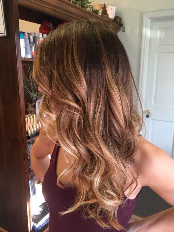 Balayage caramel pour cheveux brun châtain