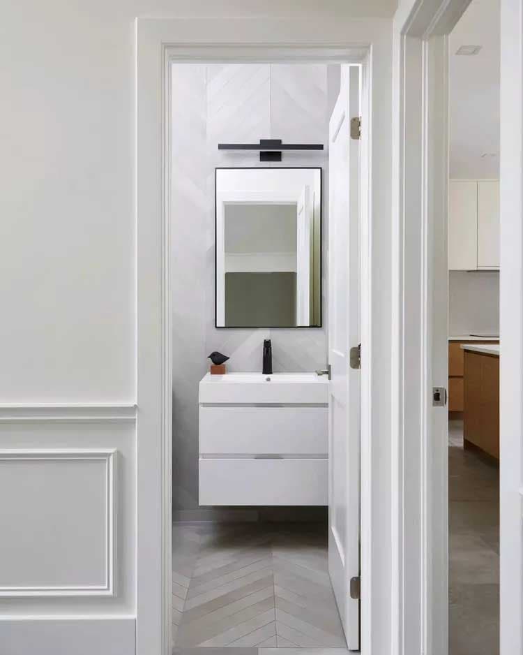 Un design de salle de bain simple 