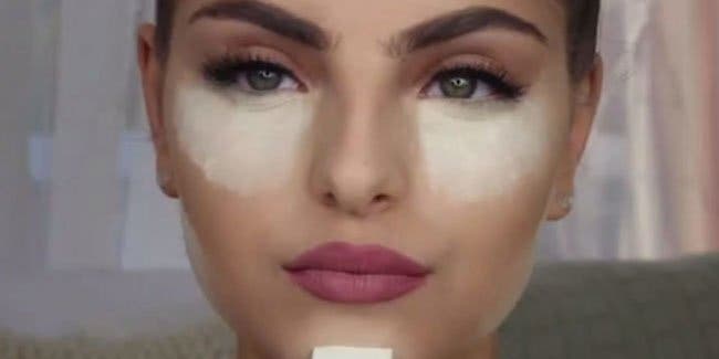 This woman puts baking soda under her eyes and the result is incredible