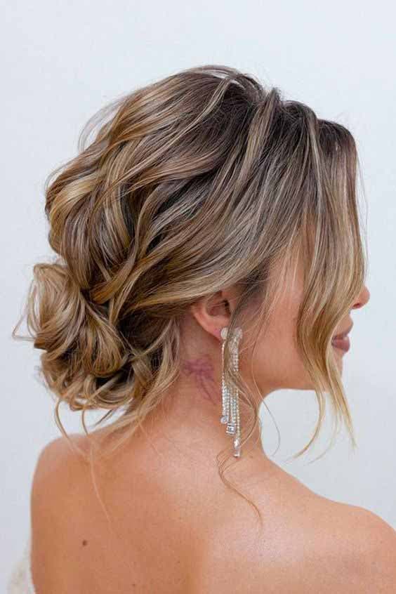 Chignon bas torsadé