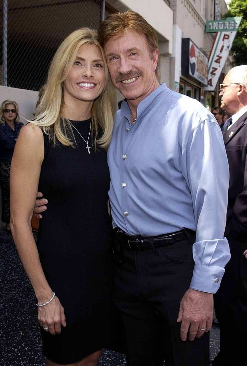 Chuck Norris au côté de sa femme Gena O’Kelley lors de la cérémonie de Michael Bolton où il a reçu une étoile sur le Hollywood Walk of Fame