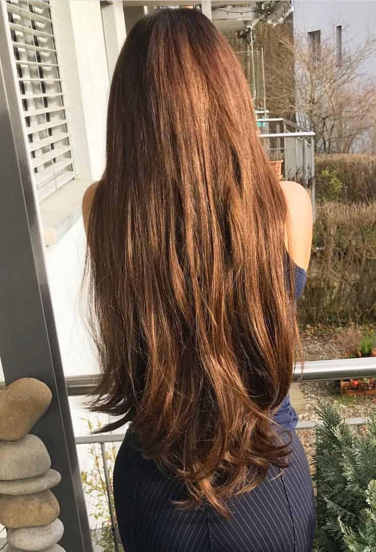 Coiffure pour femmes sur cheveux super longs