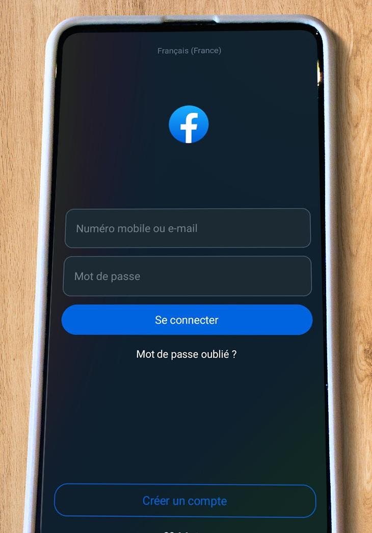 Page d’accueil de facebook sur un téléphone android