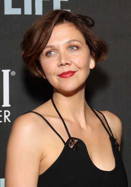 Coupe bob ondulée portée par Maggie Gyllenhaal