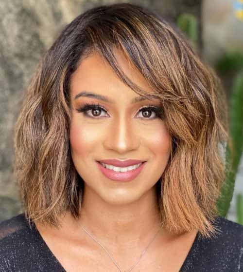 Coupe caramel texturée avec « SwoopFringe »