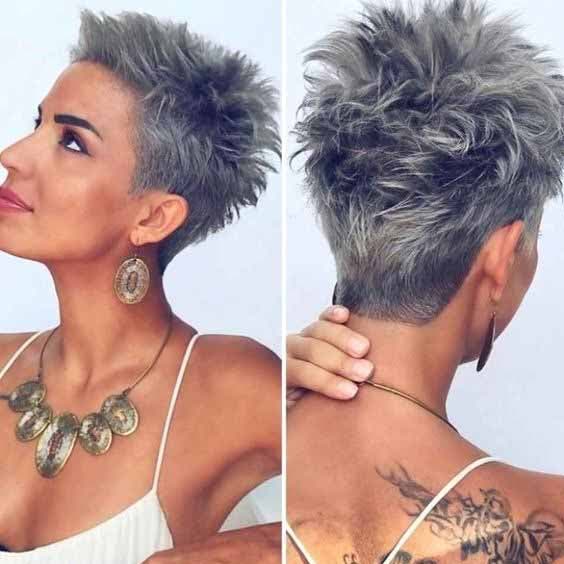 Coupe courte coiffée-décoiffée sur cheveux poivre et sel