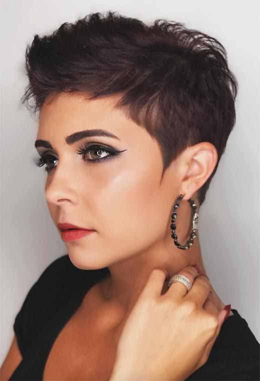 Coupe pixie à la mode