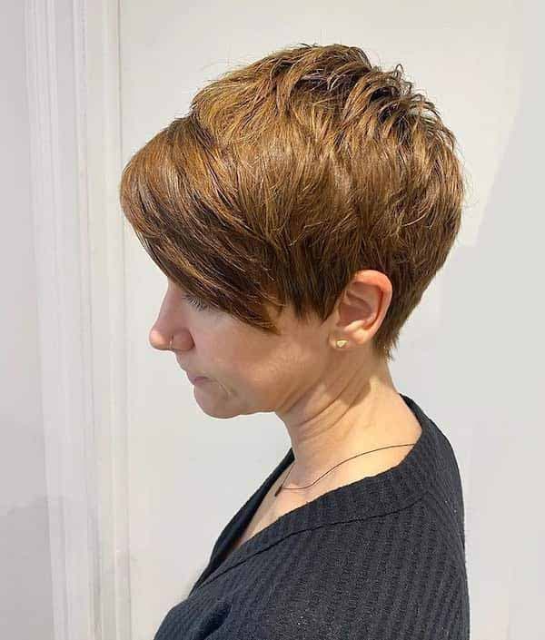 Coupe pixie texturée sur cheveux roux