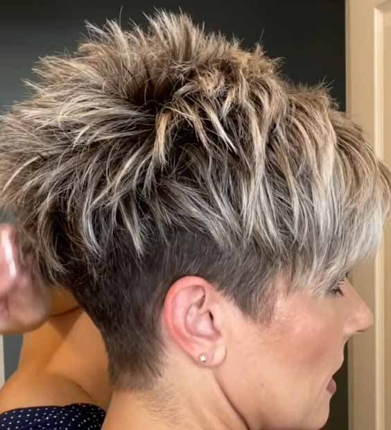 Coupe pixie volumineuse