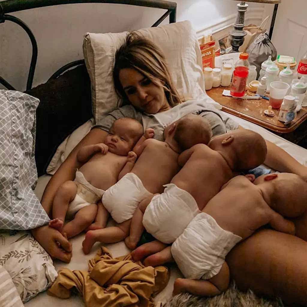 Dayna Childress avec ses bébés nouveau-nés4