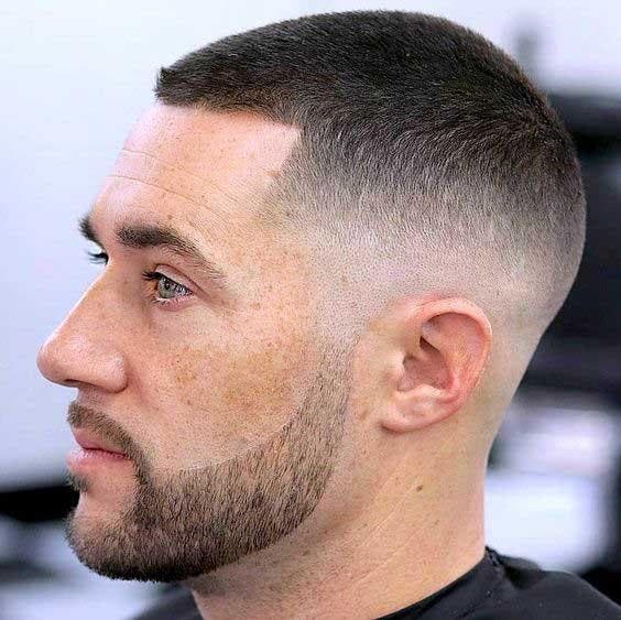 Dégradé blanc haut et buzz cut