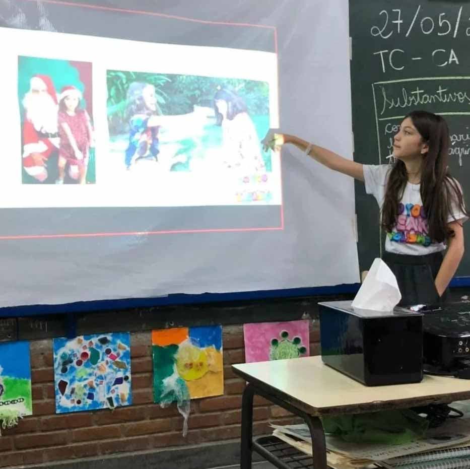 Eleonora enseigne ses élèves