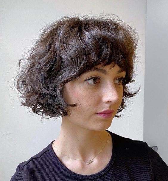 French bob avec effet wavy