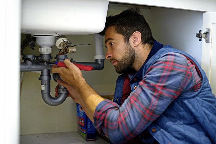 Intervention of a plumber 