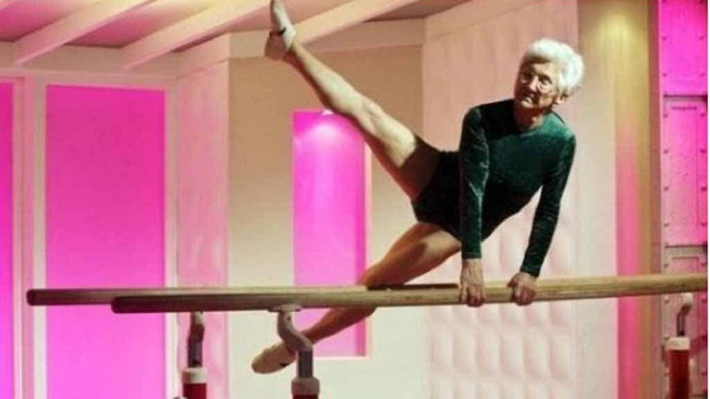 Johanna Quaas en pleine performance acrobatique