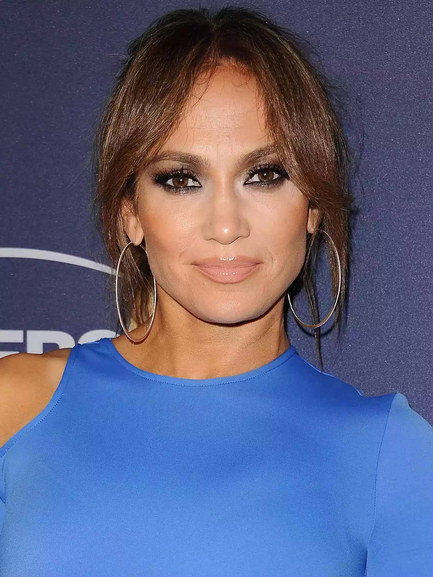 La frange rideau longue de Jennifer Lopez