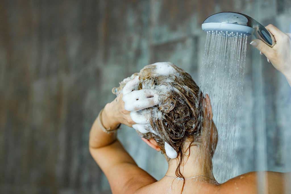 Laver ses cheveux