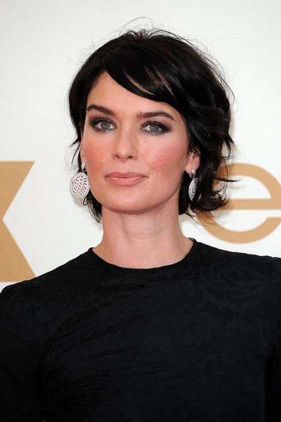 Lena Headey avec une longue frange latérale