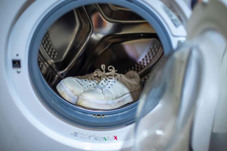 Peut-on laver ses baskets à la machine ?