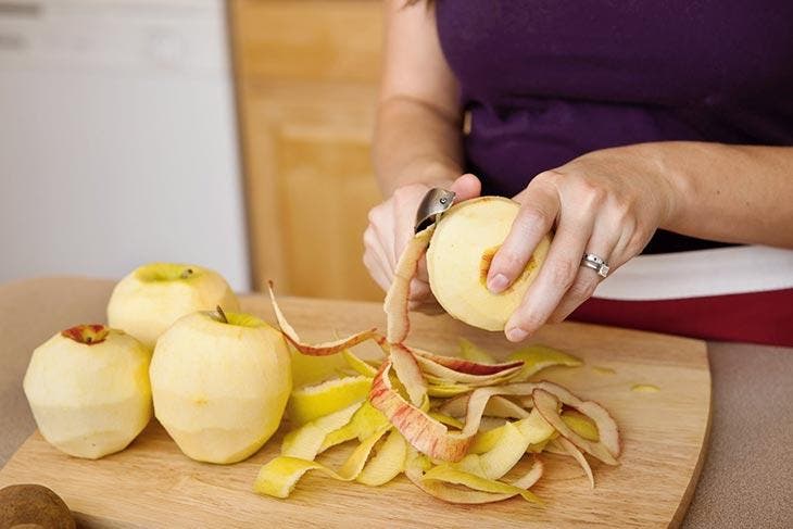 Les pommes coupées ou épluchées se conservent moins longtemps que les pommes entières