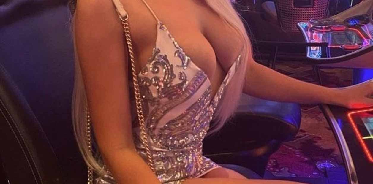 Linsey Donovan portant une robe à 2780 euros confectionnée spécialement pour Kim Kardashian