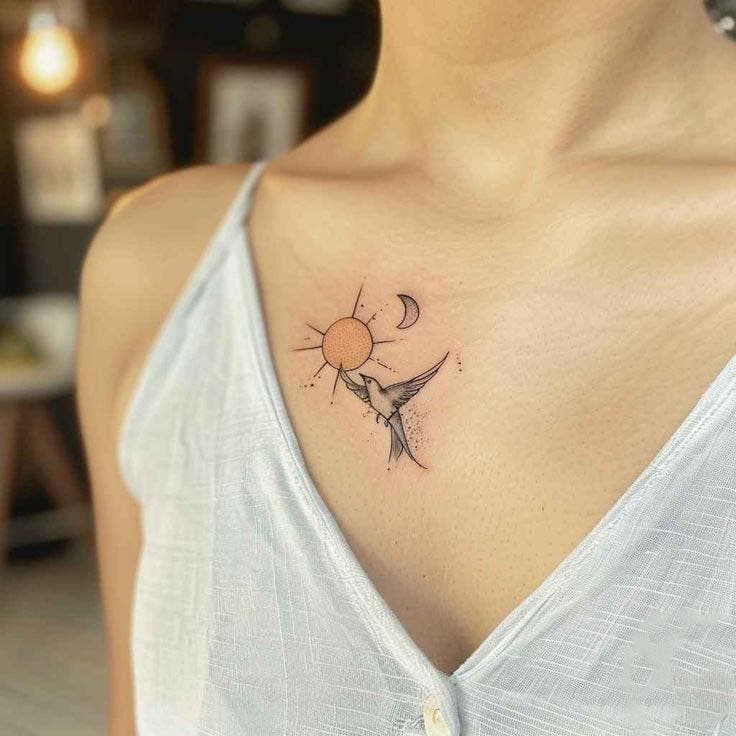 Magnifique tatouage hirondelle sur la poitrine