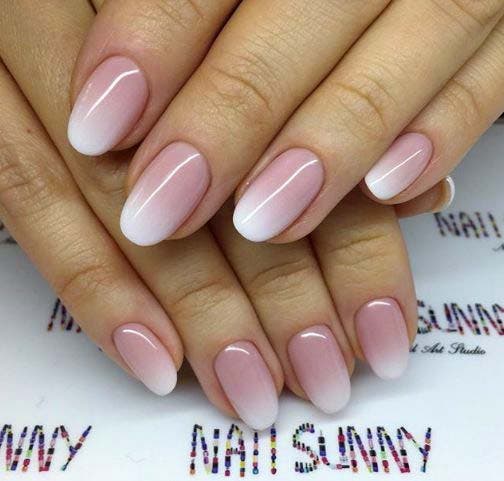Manucure baby boomer sur ongles ovales