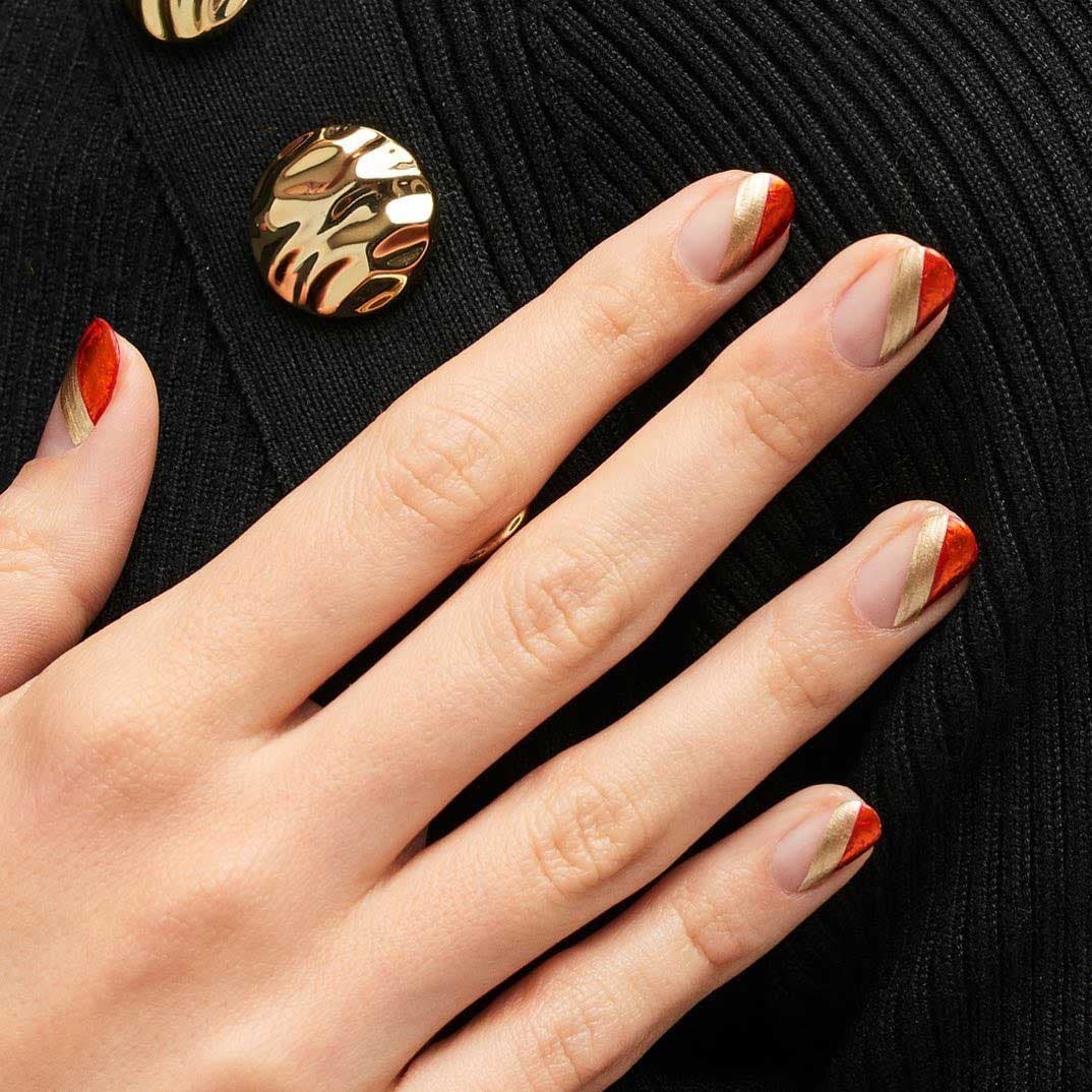 Nail art de Noël et slanted french