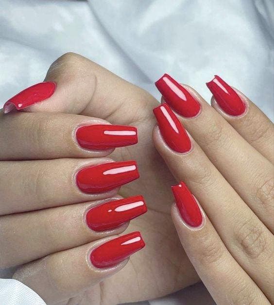 Ongles Ballerine Rouges