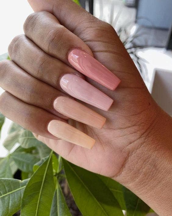Ongles Ballerine aux tons nude1