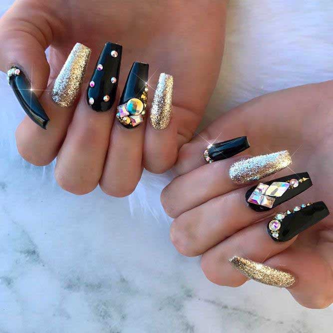 Ongles cercueil style gothique