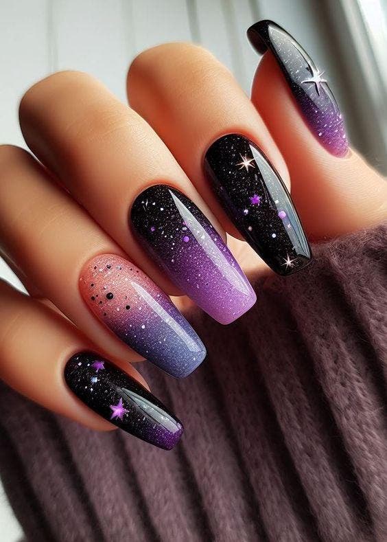 Ongles chics galaxie