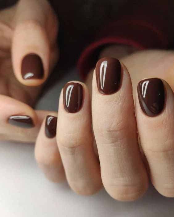 Ongles marrons