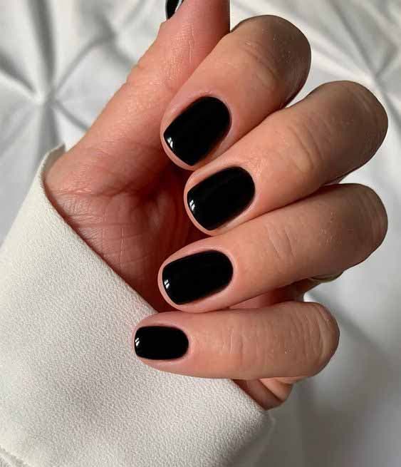 Ongles noirs