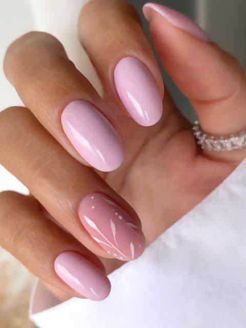 Ongles roses clairs1