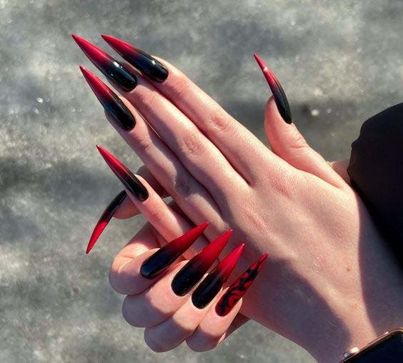 Ongles stiletto rouges et noirs sexy2