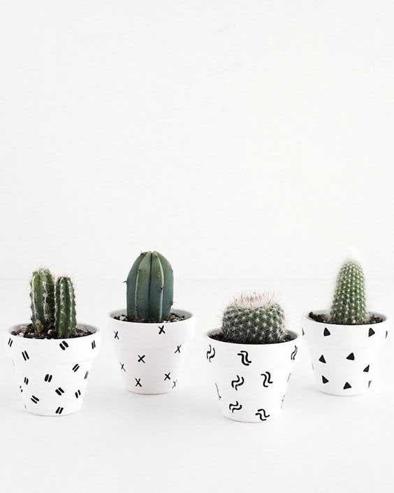 Petits pots avec décoration minimaliste1