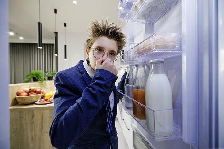 Réfrigérateur qui sent mauvais