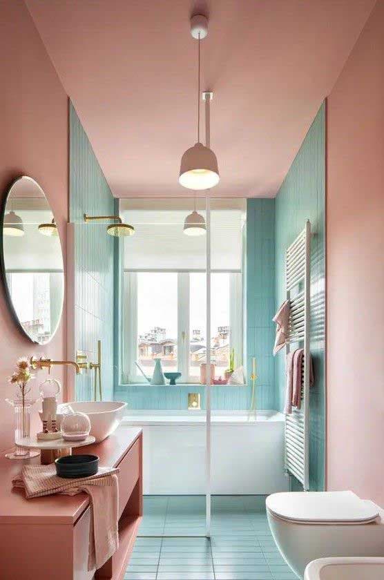 Salle de bain en look pastel