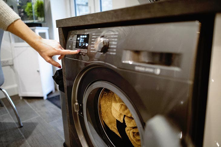 Morus : une machine qui lave et qui sèche le linge en moins d'un