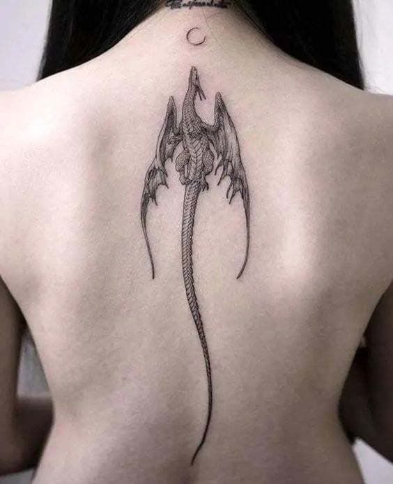 Tatouage de dragon sur le dos