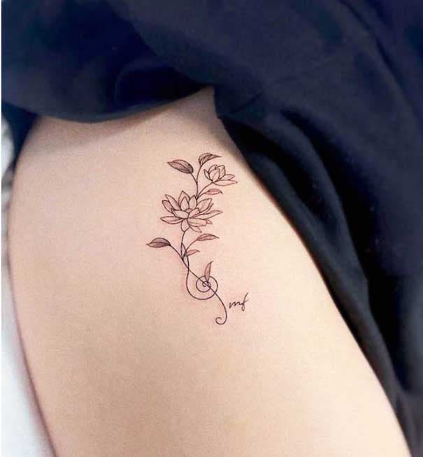 Tatouage de fleur de lotus pour les mélomanes