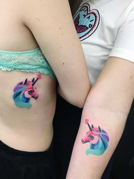 Tatouage de licorne pour sœurs 