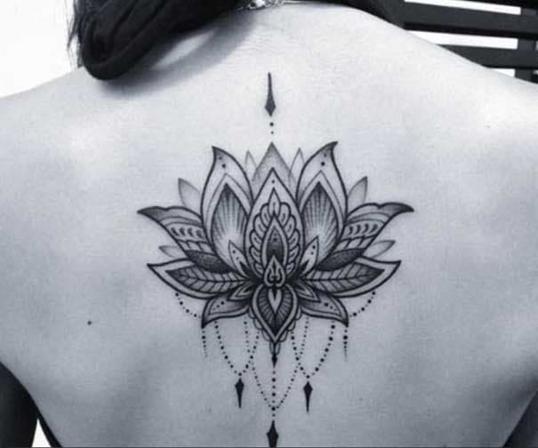 Tatouage de mandala de fleur de lotus